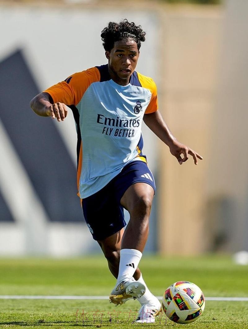 为提前适应 恩德里克计划缩短假期参加皇马季前赛 为提前适应 恩德里克计划缩短假期参加皇马季前赛